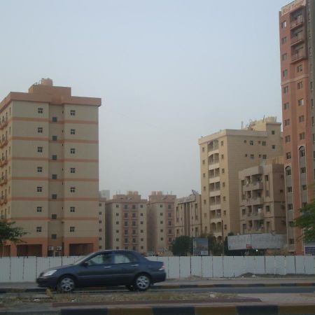 Red Tower Furnished Apartments Mahboula Exterior foto